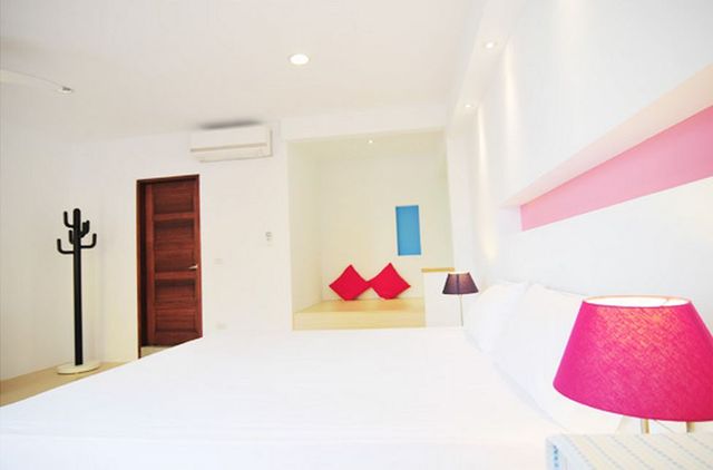 Summer Bed and Breakfast-S3 pink honey-3