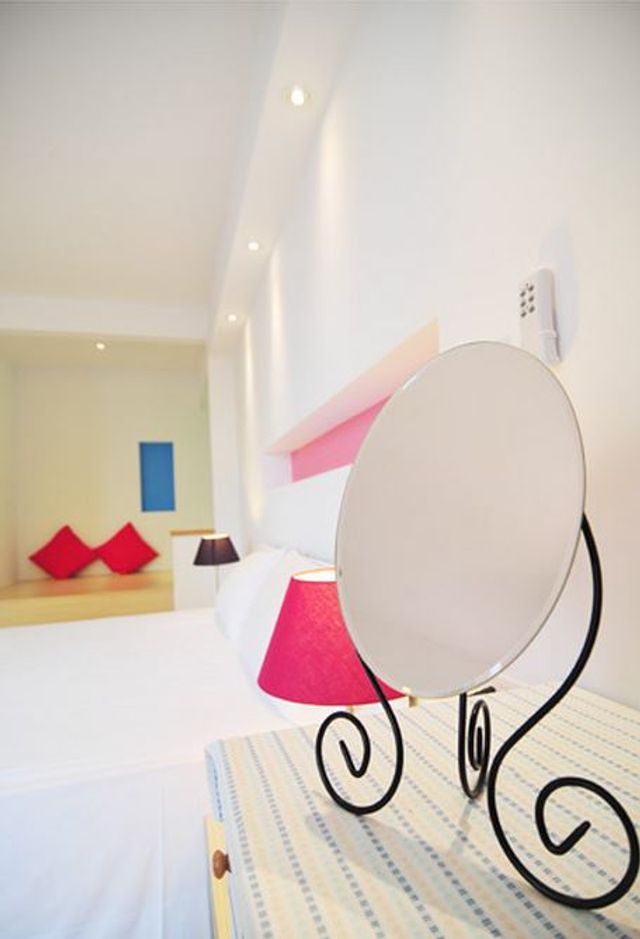 Summer Bed and Breakfast-S3 pink honey-5