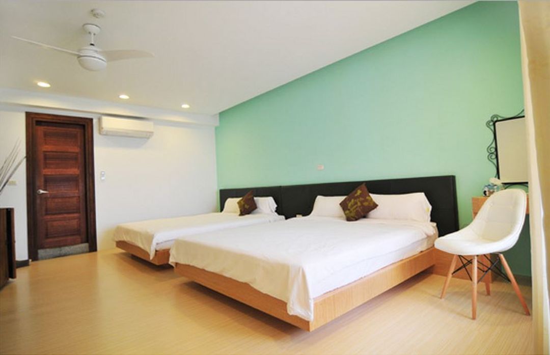 썸머 베드 앤 브랙퍼스트 (Summer Bed and Breakfast)