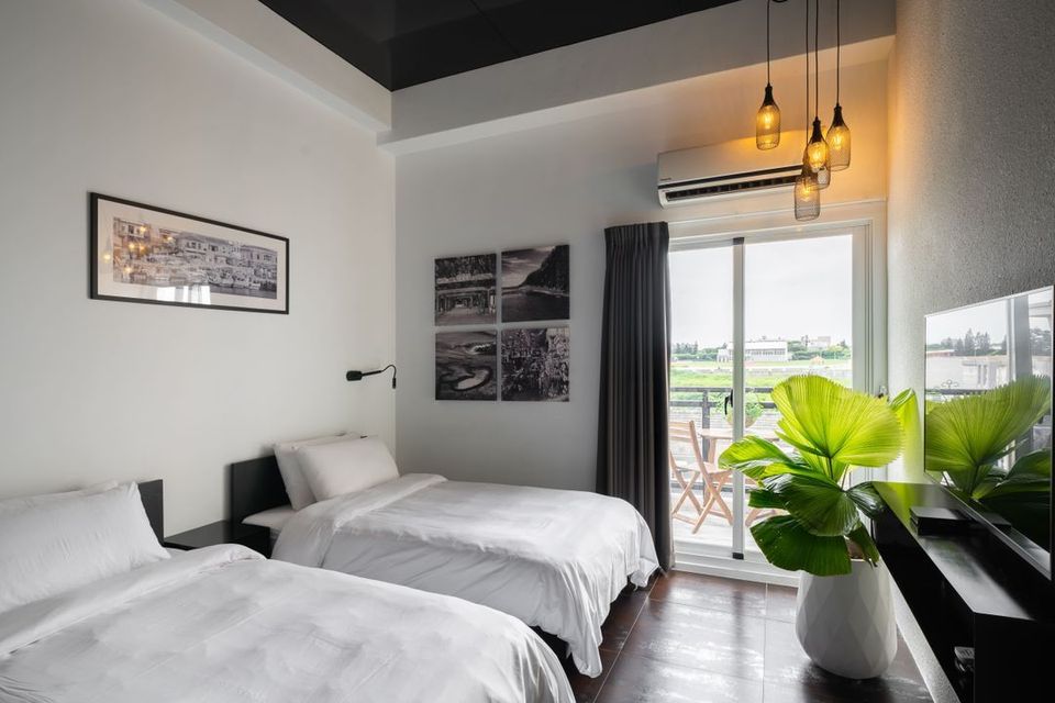 彩色珊瑚礁民宿｜親子友善住宿-標準雙人房 - 無窗-1