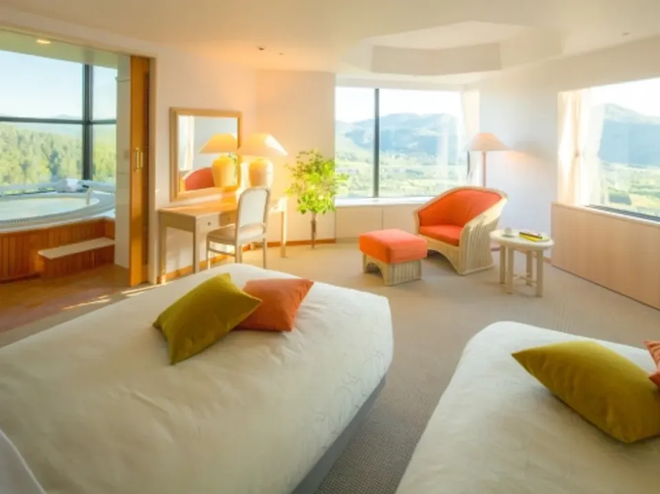 【星野集團】RISONARE Tomamu｜免費車站接駁/雲海露天陽台/室內波浪泳池-RISONARE Tomamu｜四人套房 (入住: 7/20-8/31, 12/21-2025/02/28)【不挑房】-2