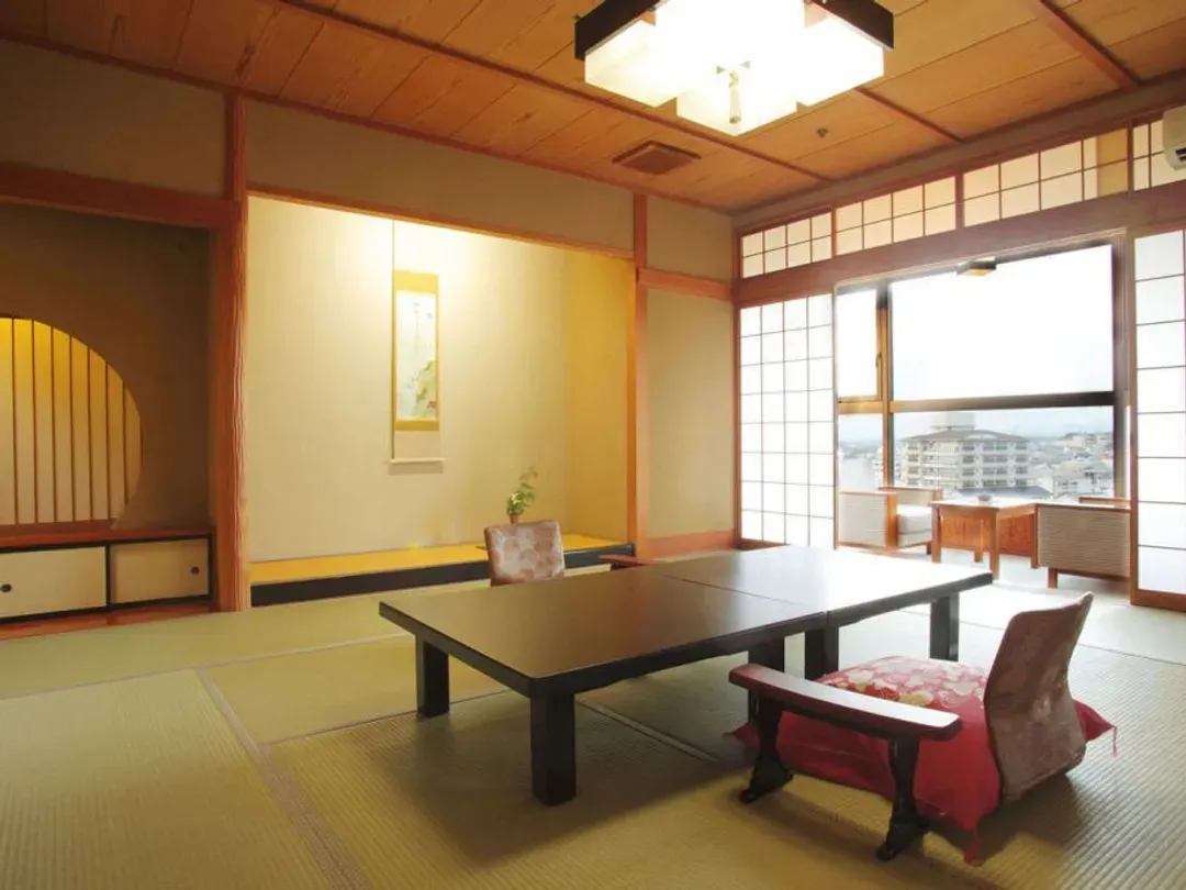 溫泉冥想俱樂部　富士屋旅館｜加賀溫泉站接駁服務/大浴場/藏六園開車18分