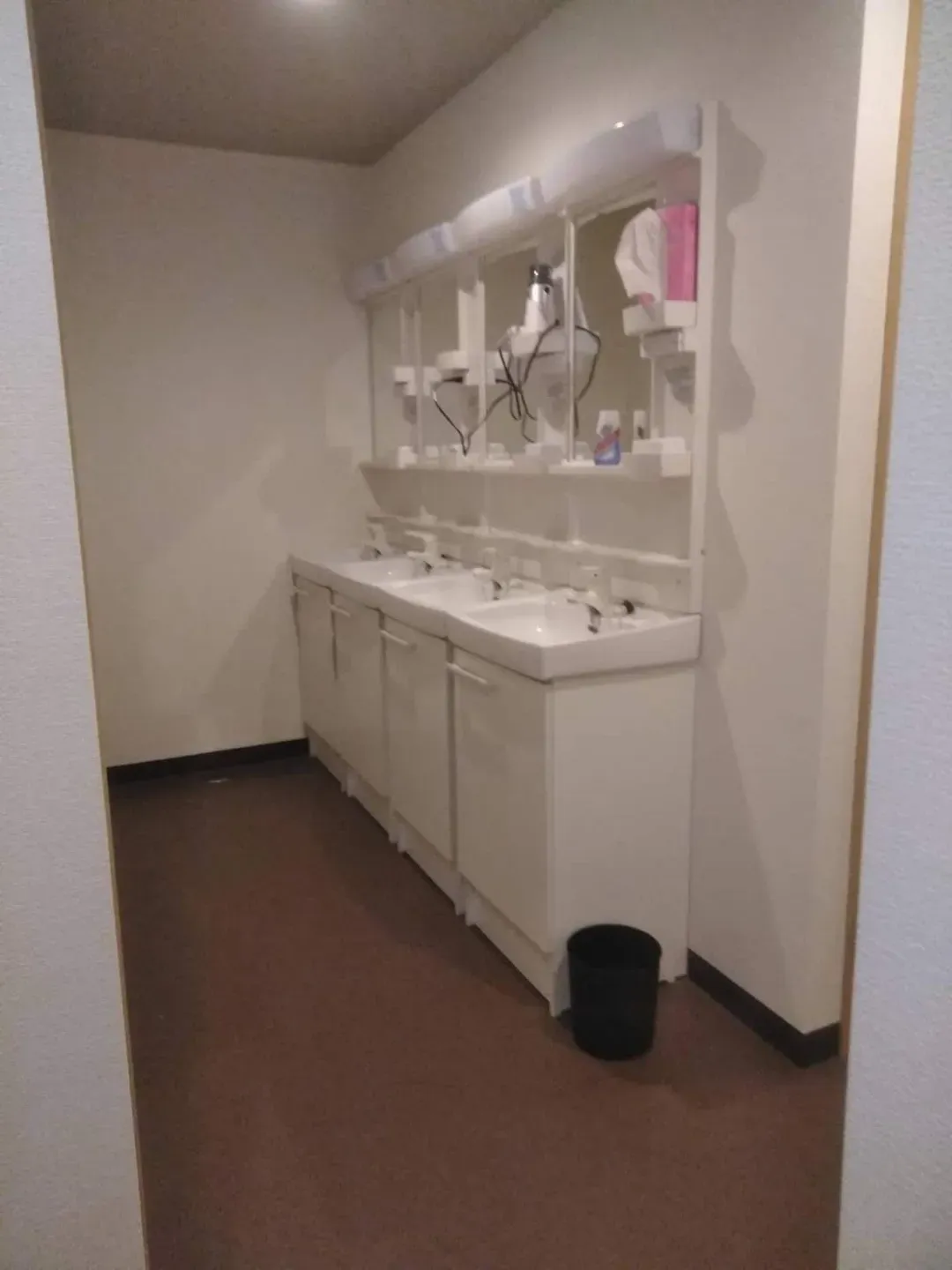 【男性專用宿舍】石垣島的旅館/新石垣機場25分鐘車程！提供共用廚房和休息區／免費桑拿設施！