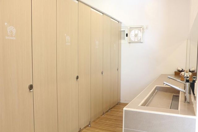 踢生活背包客棧-8人女性背包客房-6