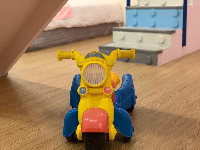 陽光小棧 | 房內球池、溜滑梯、小廚房、汽車床-彩虹滑梯親子房-4