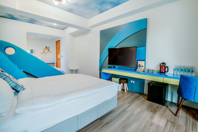 오션 파티 페밀리 펀 홈스테이 (Ocean Party Family Fun Homestay)-Superior Family Room With Balcony-Blue-8