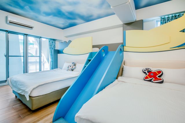오션 파티 페밀리 펀 홈스테이 (Ocean Party Family Fun Homestay)-Superior Family Room With Balcony-Blue-6