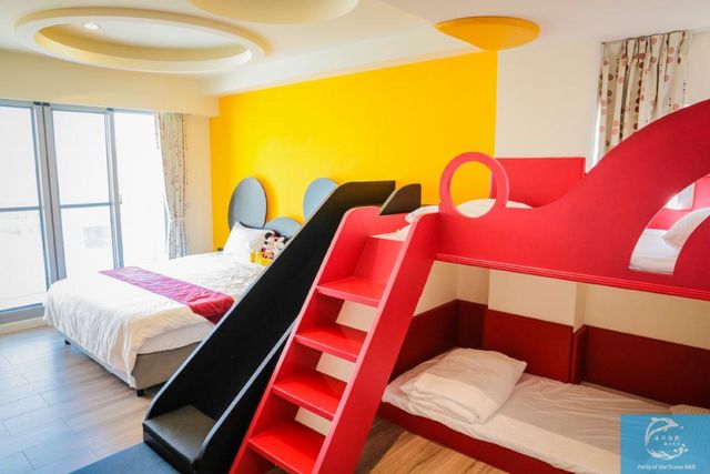 오션 파티 페밀리 펀 홈스테이 (Ocean Party Family Fun Homestay)-Sea View Family Room With Balcony-childlike innocence-2