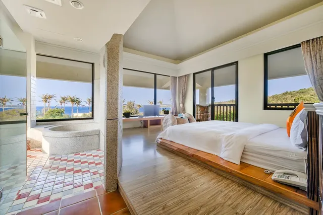 서던 선 홈스테이 북관 (Southern Sun Homestay North House)-King Room with Ocean View-8