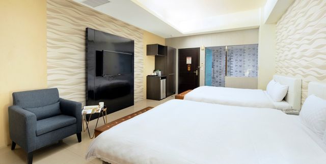 후위 레이크뷰 비앤비 (HU YUE LakeView B&B)-Standard Quadruple Room with Lake View-6