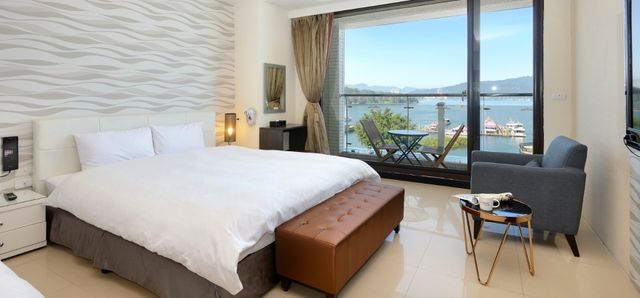 후위 레이크뷰 비앤비 (HU YUE LakeView B&B)-Standard Quadruple Room with Lake View-2