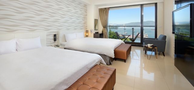 후위 레이크뷰 비앤비 (HU YUE LakeView B&B)-Standard Quadruple Room with Lake View-1