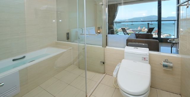 후위 레이크뷰 비앤비 (HU YUE LakeView B&B)-Standard Double Room with Lake View-6