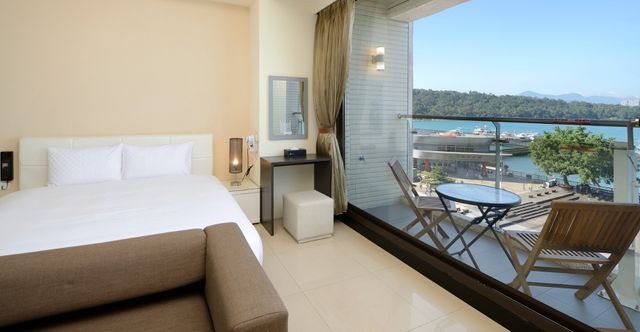후위 레이크뷰 비앤비 (HU YUE LakeView B&B)-Standard Double Room with Lake View-4