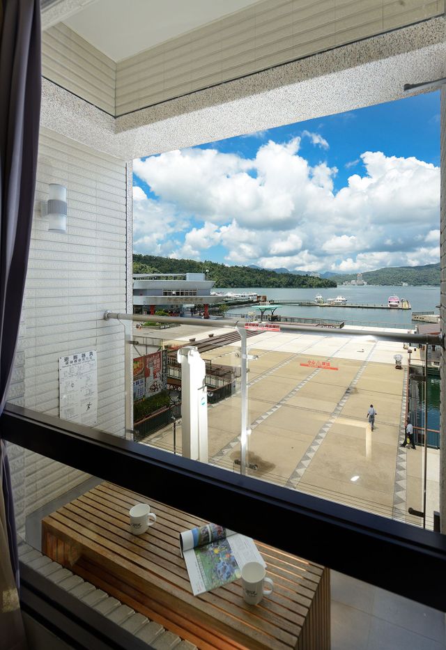 후위 레이크뷰 비앤비 (HU YUE LakeView B&B)-Deluxe Family Room with Lake View-7