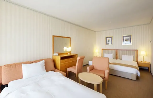 Balcony triple room [example]