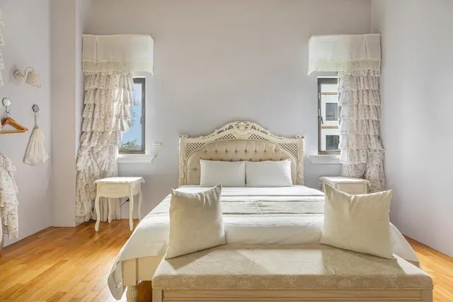 Happiness Pass On-Double Room with Balcony-11