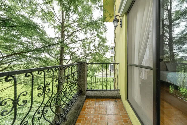 Happiness Pass On-Double Room with Balcony-15