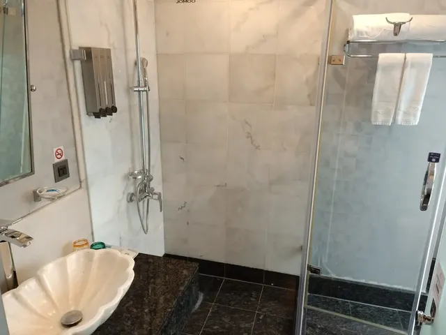 西門航棧商旅-高級雙人房-6