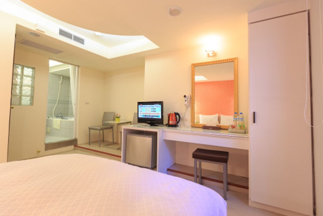 Travel Young Hotel （Qing Ludian Business Hotel）