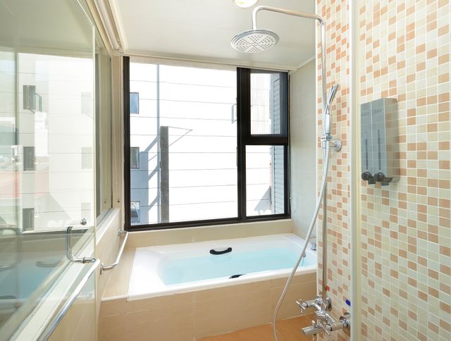 후위 레이크뷰 비앤비 (HU YUE LakeView B&B)-2F-Deluxe Quadruple Room-3