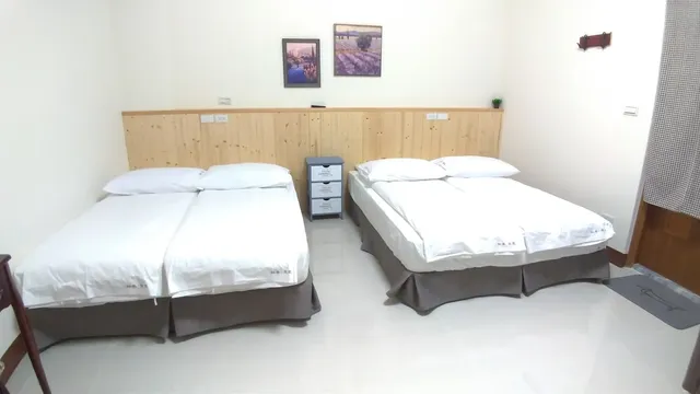 曼曼旅宿 | 8-15人台東包棟 | 知本地區-四人房(雙人床x2)-1