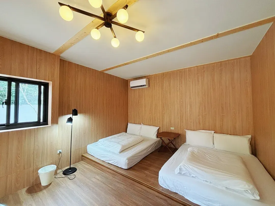 Moye Caravan