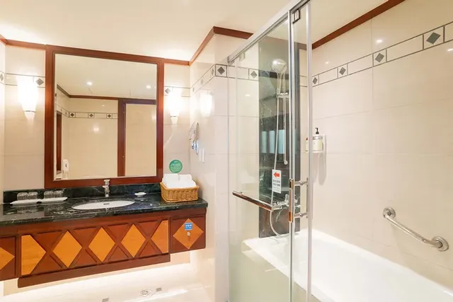 Naruwan Hotel-NSDT｜Quadruple Room-6