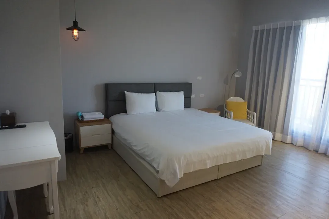 Double yolk egg living space