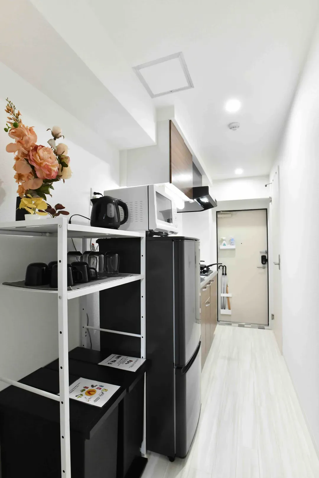 Cozy Apartment in Osaka’s Vibrant Naniwa District, 6-min walk from Sta., 1-4ppl, 40-in TV with Netflix