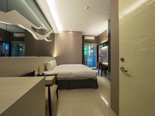 Apato Cityhome Hostel-Stylish double room-4