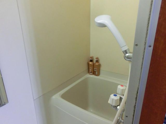 ALMAZ PLACE-# 205 Free wifi OK / park front / quiet room / parking possible (reservation system) / airport access good!-2