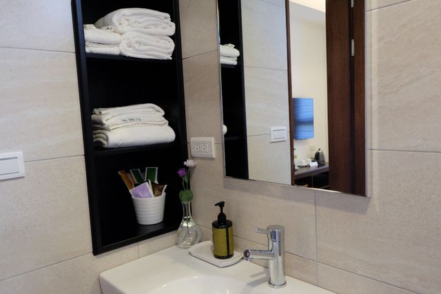 Moonlit Seaview Homestay-Comfortable Double Suite-2