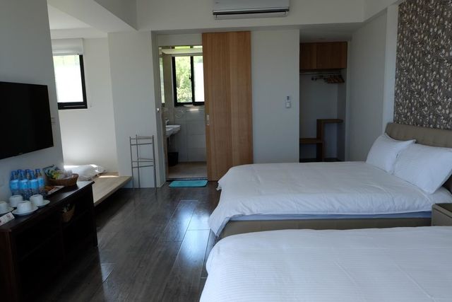 Moonlit Seaview Homestay-Ocean view room l Deluxe and Room View Family Room-3