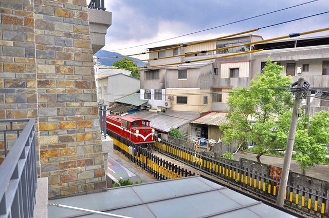 陽台可欣賞阿里山火車經過