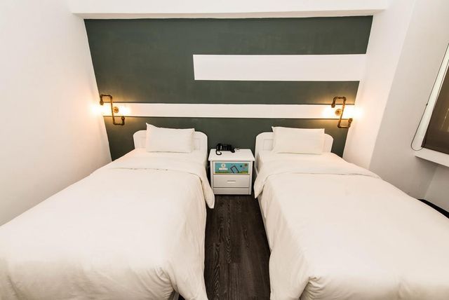 Mido Hotel Taitung City-standard two-person room-1