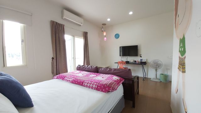 Super affordable B&B Style Pavilion-Laughing double room-4