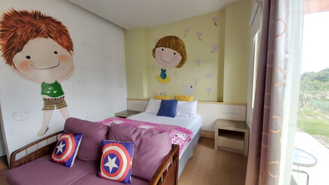 Super affordable B&B Style Pavilion-Laughing double room-8