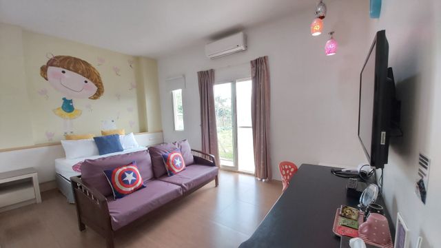 Super affordable B&B Style Pavilion-Laughing double room-5