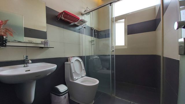 Super affordable B&B Style Pavilion-Laughing double room-9