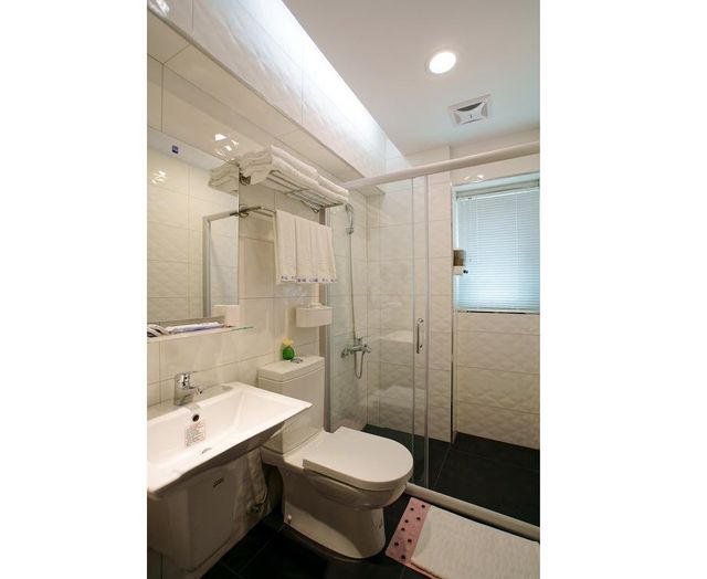 Happiness Light House-Five-person room-6