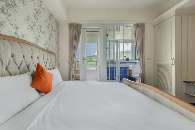 Southern France-Double room with mountain view_205.305-3