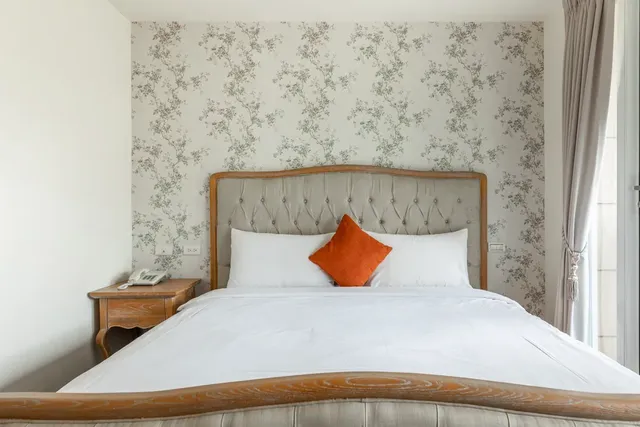 Southern France-Double room with mountain view_205.305-1