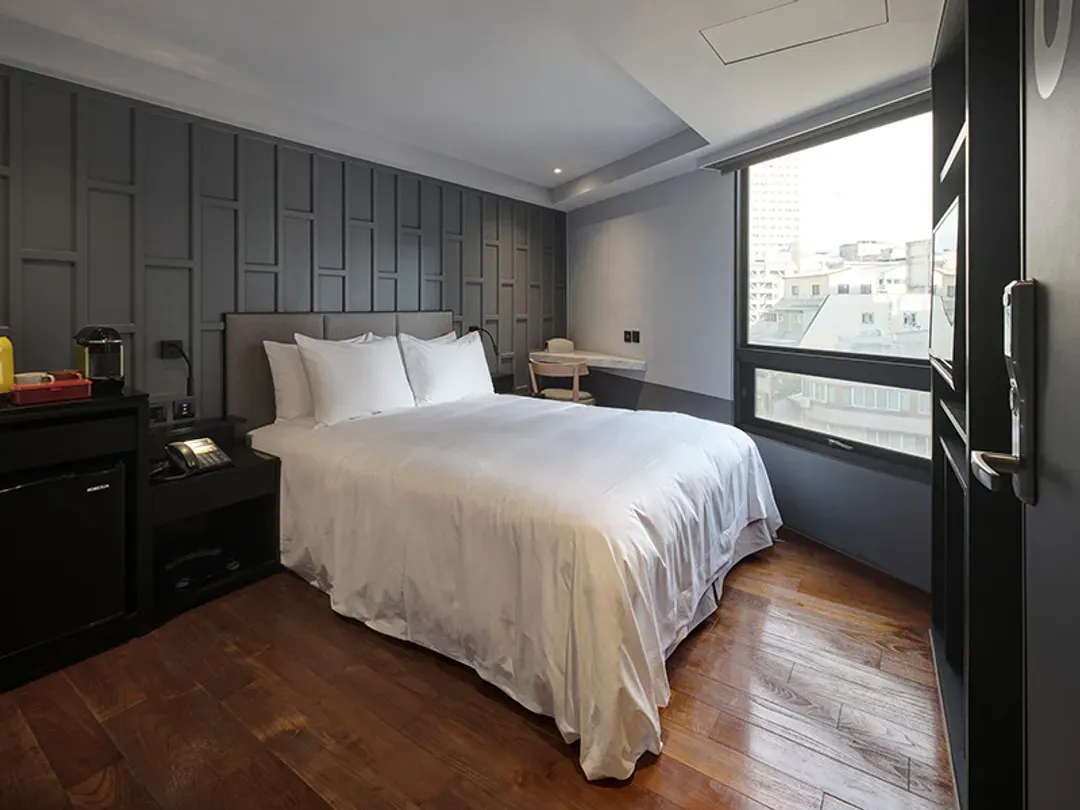 RedDot Hotel