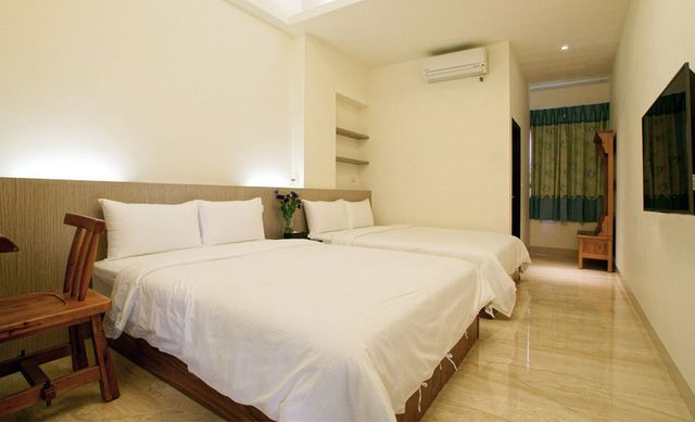 Happiness Light House-102 four-person room-2