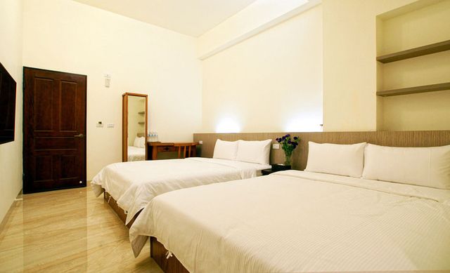 Happiness Light House-102 four-person room-1