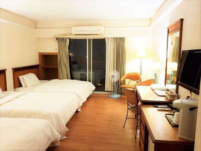 Zhiben Fuye Hotel-Deluxe family room-1