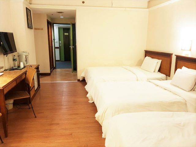 Zhiben Fuye Hotel-Deluxe family room-2