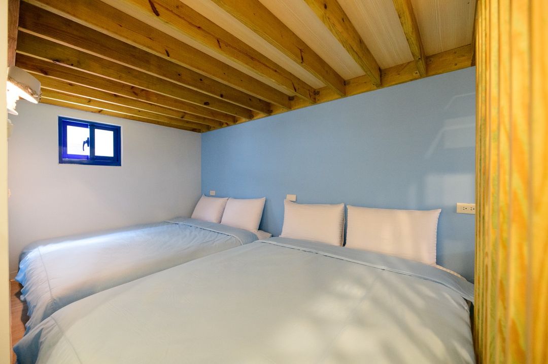 Summer Sea Hostel