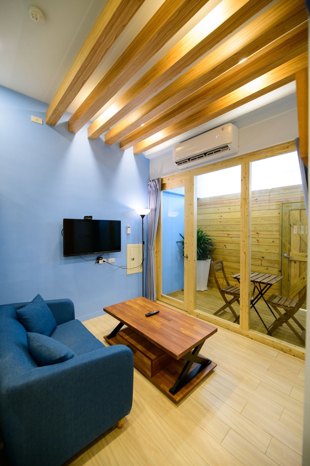Summer Sea Hostel